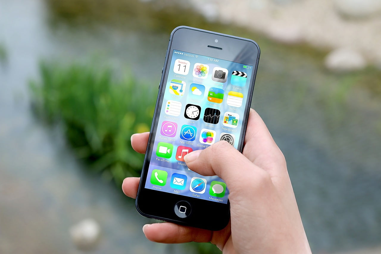 Apple Iphone Tim Cook 2