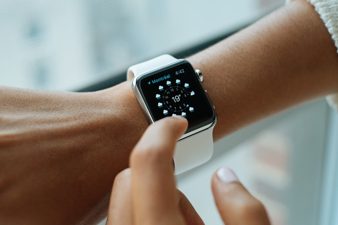 Apple Watch Tim Cook 2