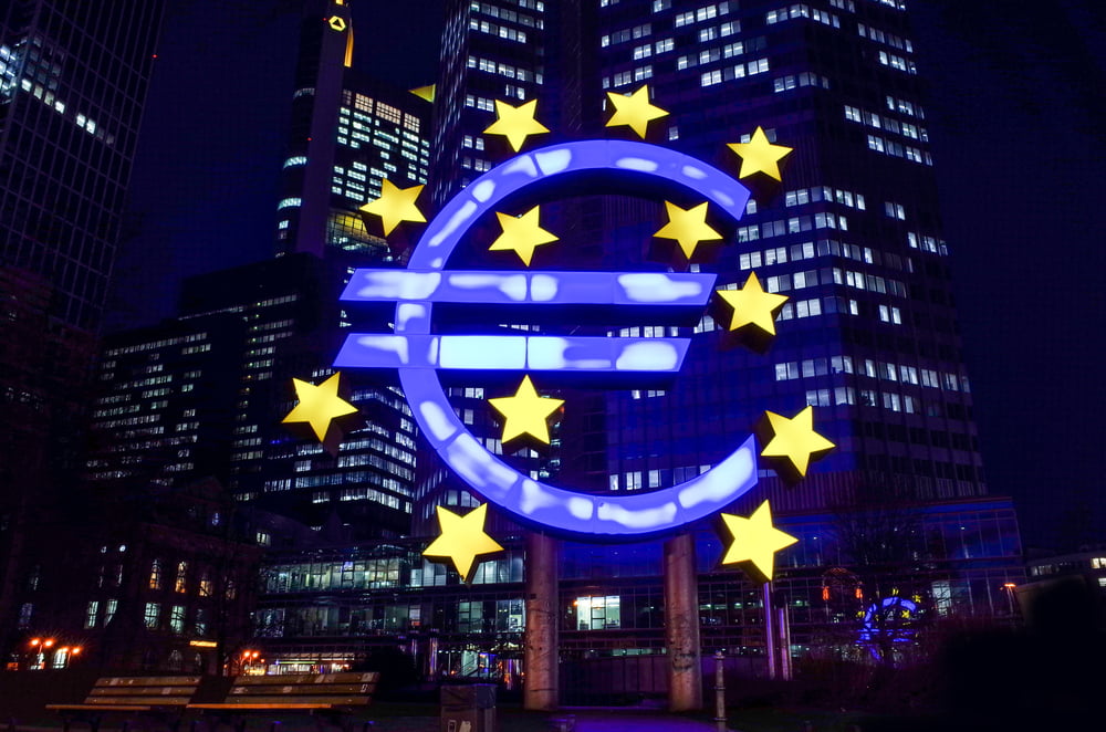 Bce Banques Tutelle Europe Interets Inflation