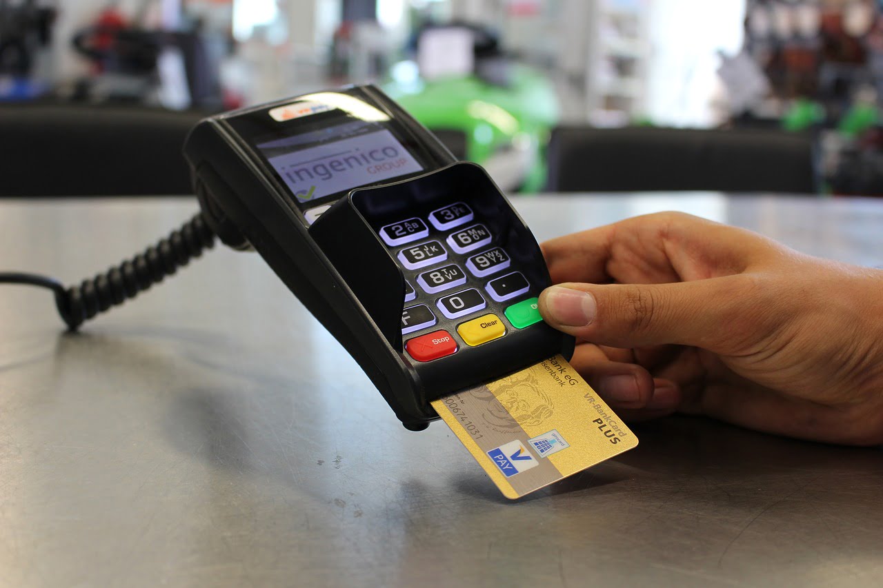 Cash Monnaie Paiement Visa Rumeur Fake News Argent