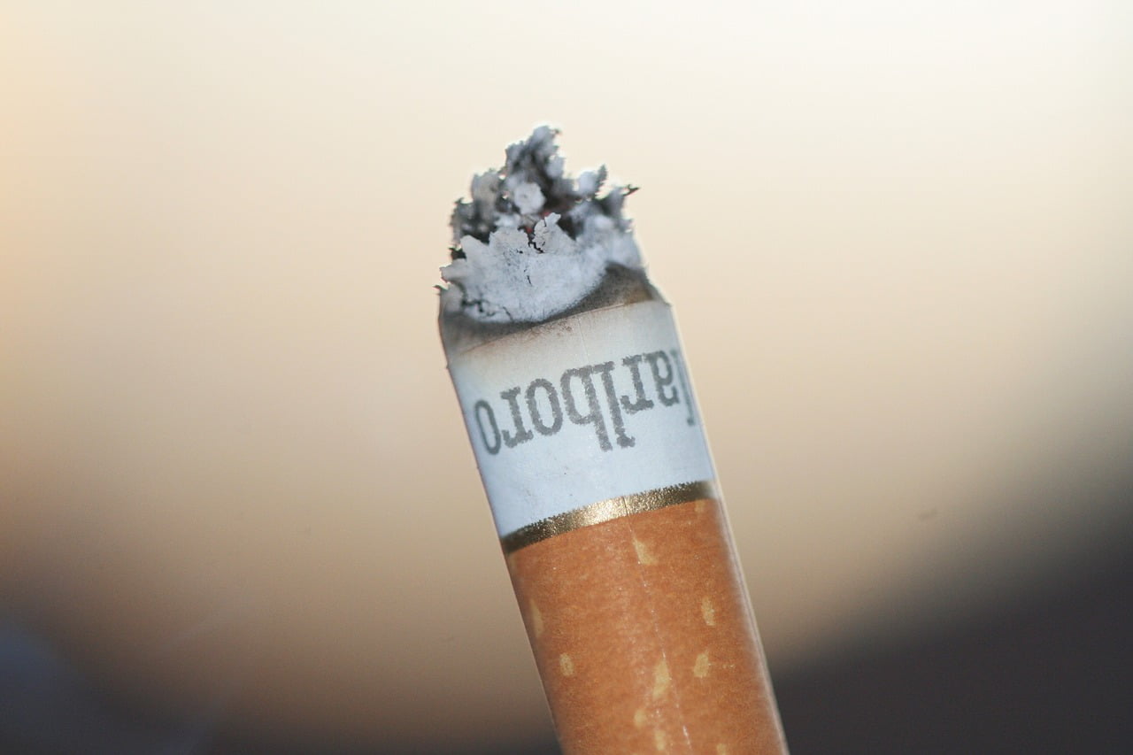 Cigarette Paquet Prix Cout Argent Augmentation Taxes Tabac