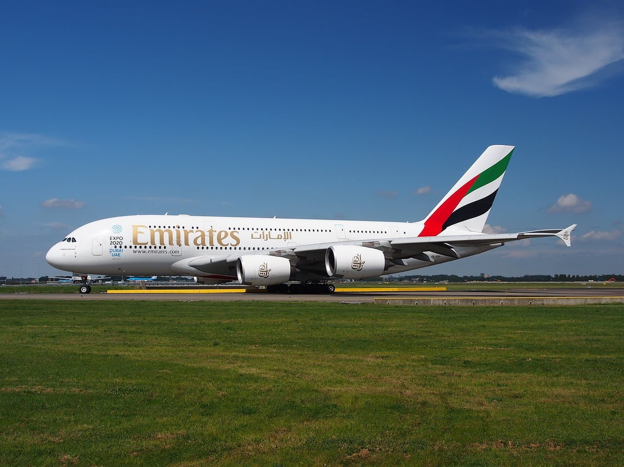 Emirates 867770 1280