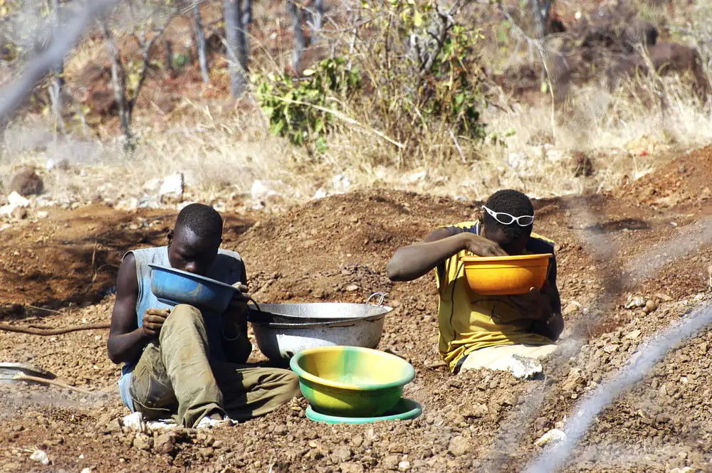 Enfants Travail Mines Cobalt Congo Apple Samsung Batteries Lithium