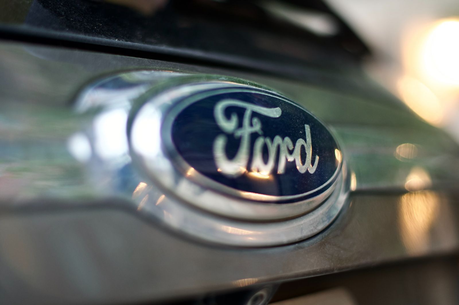 Ford Reorganisation Usines Vehicules Electriques Departs Salaries