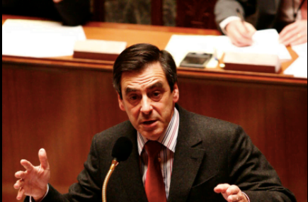 France Fonctionnaires Suppression Postes Fillon