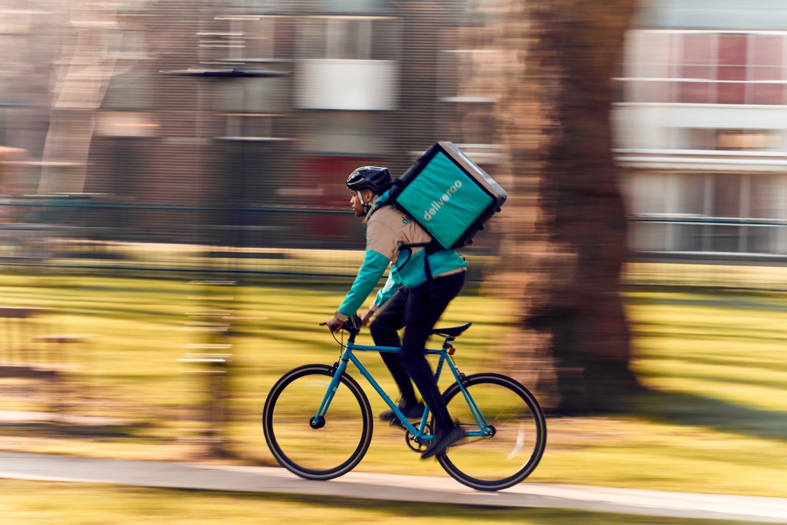 Greve Coursier Deliveroo Uber Eats Foodora Glovo Stuart