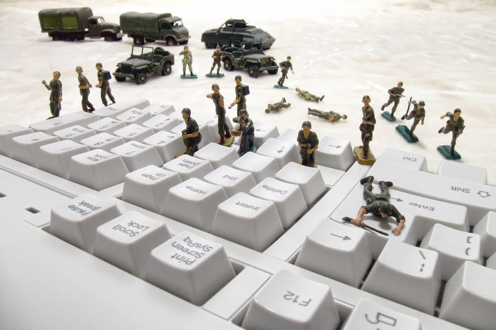 Guerre Internet Retard Cyberterrorisme Danger Hollande Defense