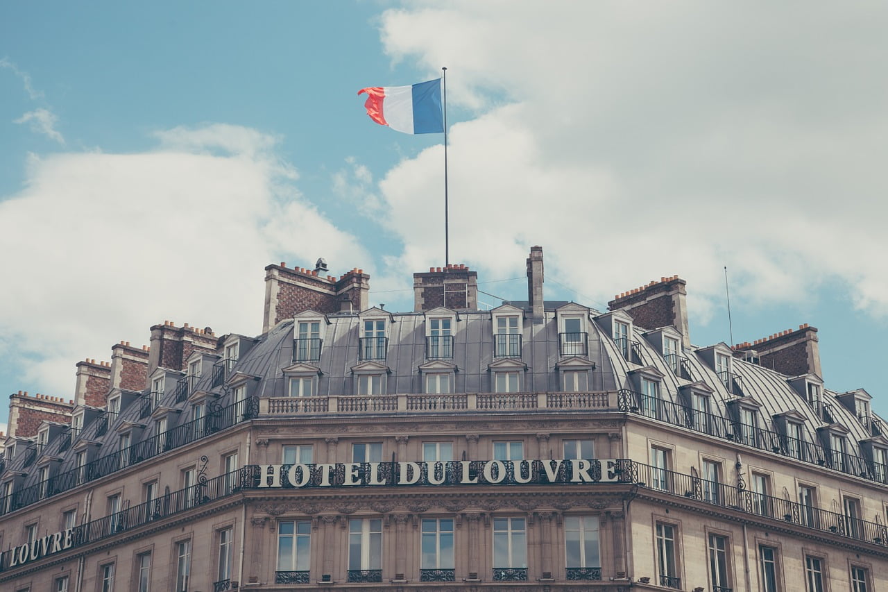 Hotel Paris Airbnb Taxe Sejour Euro 2016 France Otage