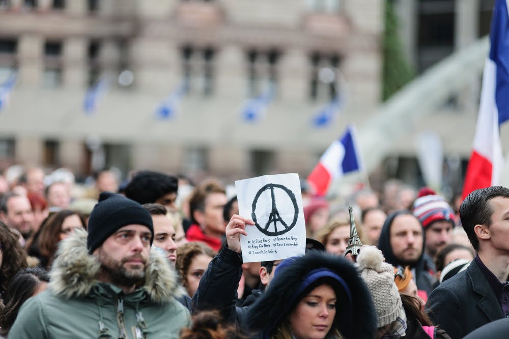 Impact Economique Attentats Paris Achats Noel Peur