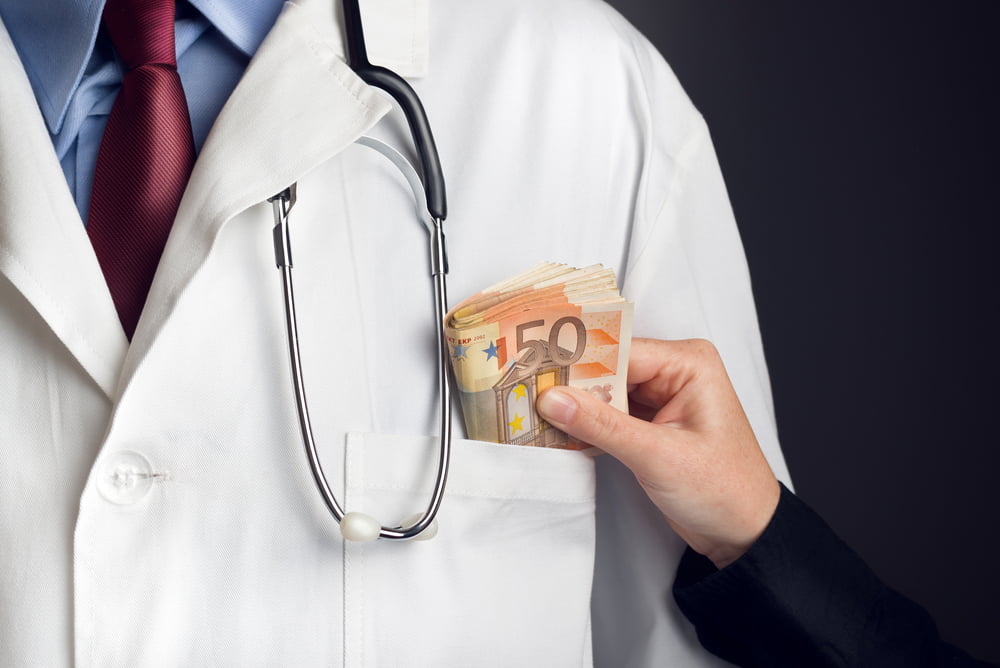 Laboratoire Pharmaceutique Medecin Cadeaux Contrats Remuneration Lobbying Montant