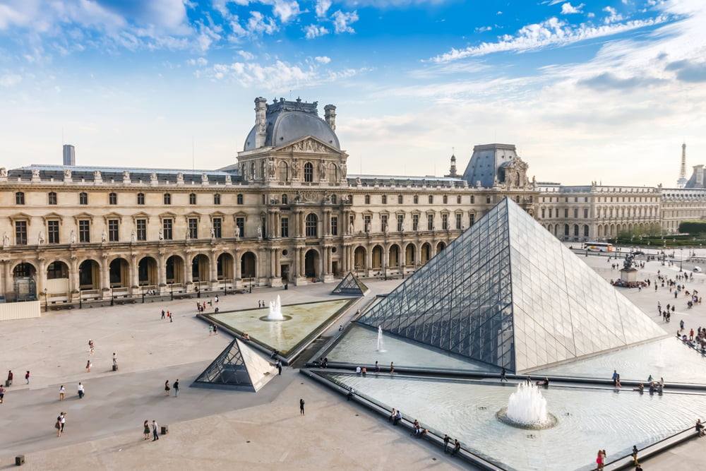 Louvre Paris Culture Gestion Budget Hidalgo Juliard