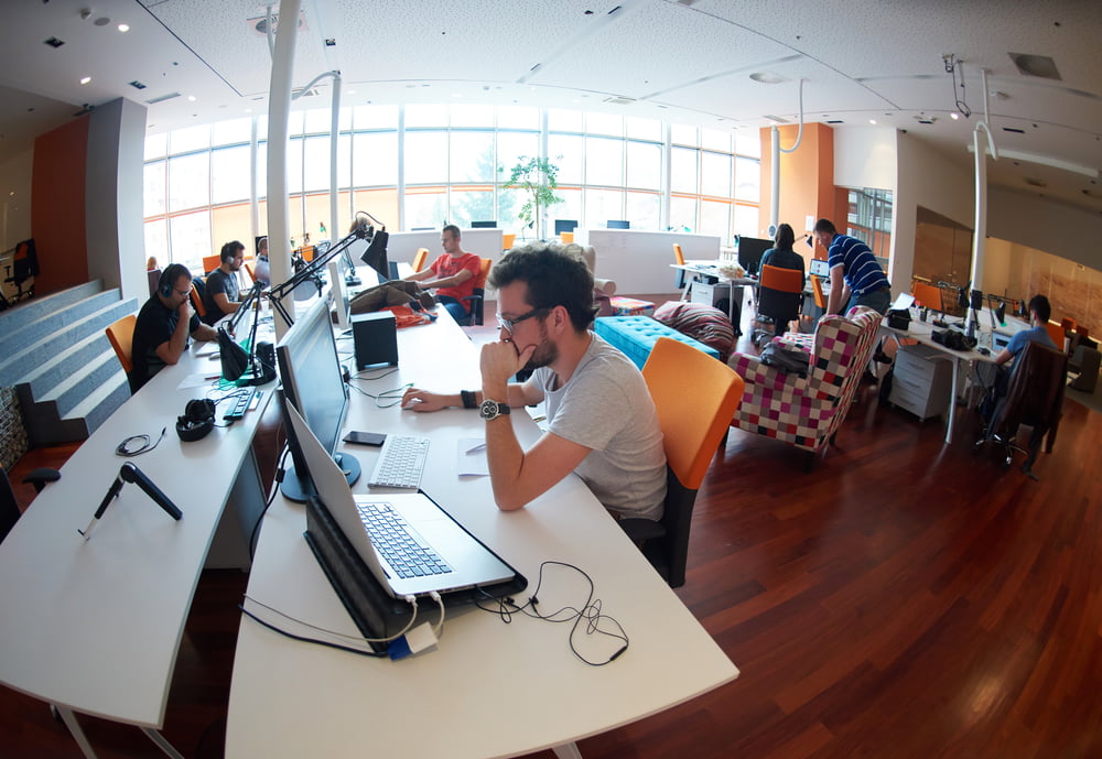 Startup Emploi Droit Travail Salaries