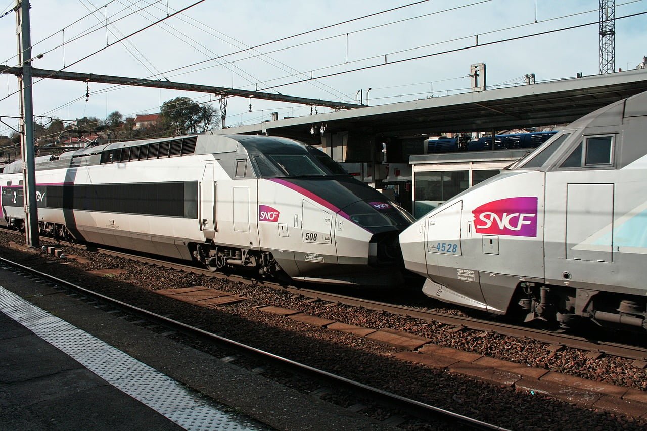 Tgv Happy Card Illimite Train Voyage Jeunes Sncf