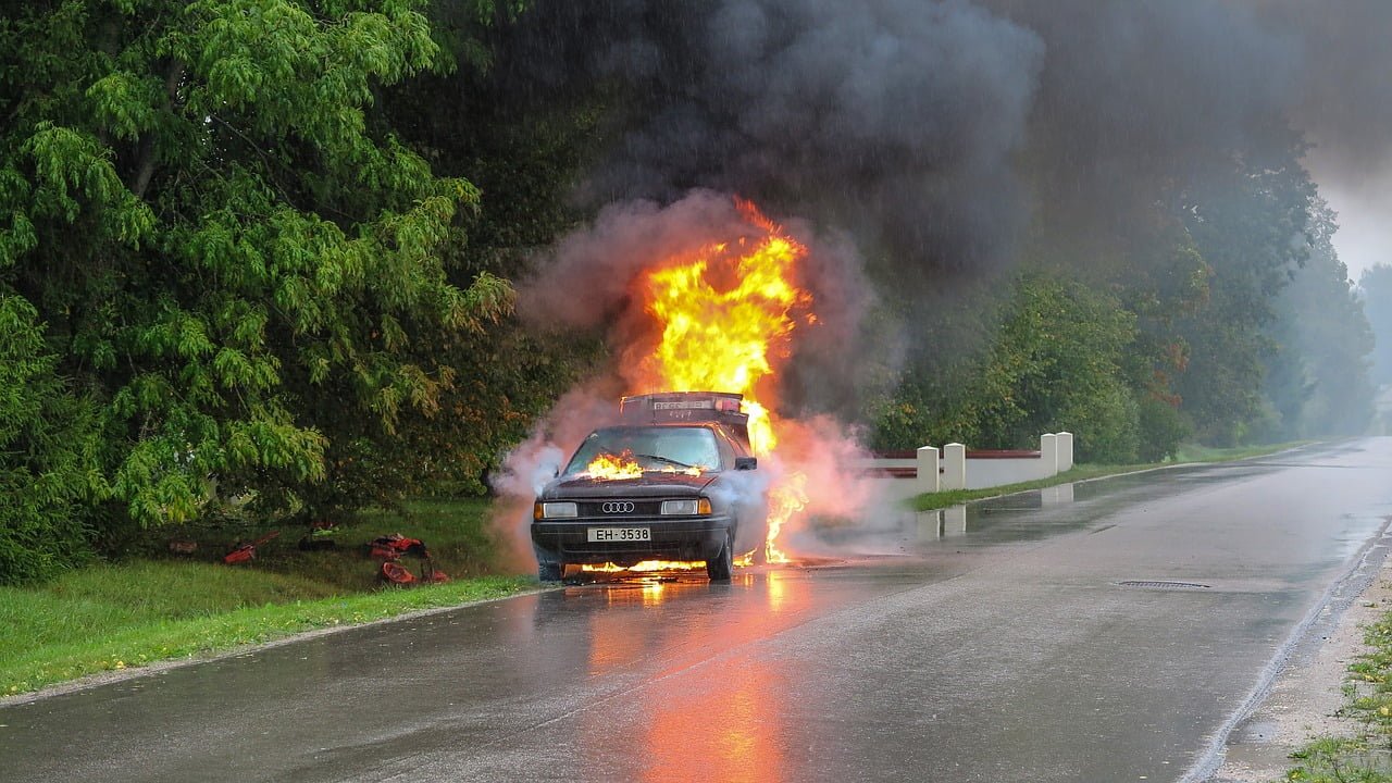Voiture En Feu