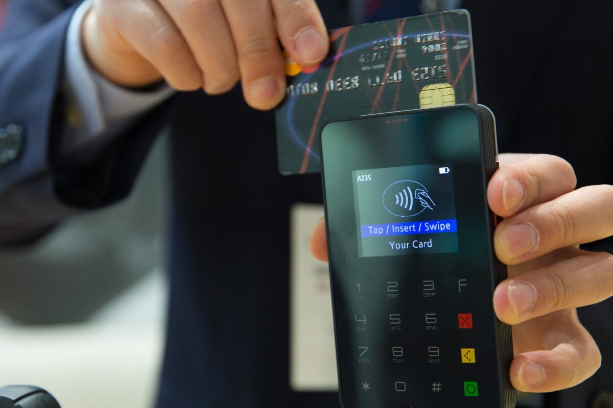 Paiement Sans Contact Arnaque Sncf Terminal Borne