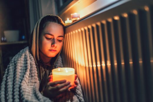 Shutdown,of,heating,and,electricity,,power,outage,,blackout,,load,shedding
