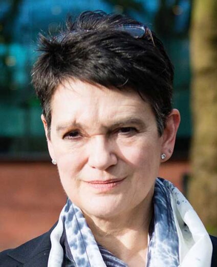 *Diane Coyle*, *Diane Coyle, Professeure de politique publique à l’Université de Cambridge. Son dernier livre s’intitule **Cogs and Monsters: What Economics Is, and What It Should Be* *(Princeton University Press, 2021