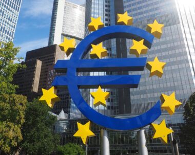 Crises Financieres Bce Surveiller Banques