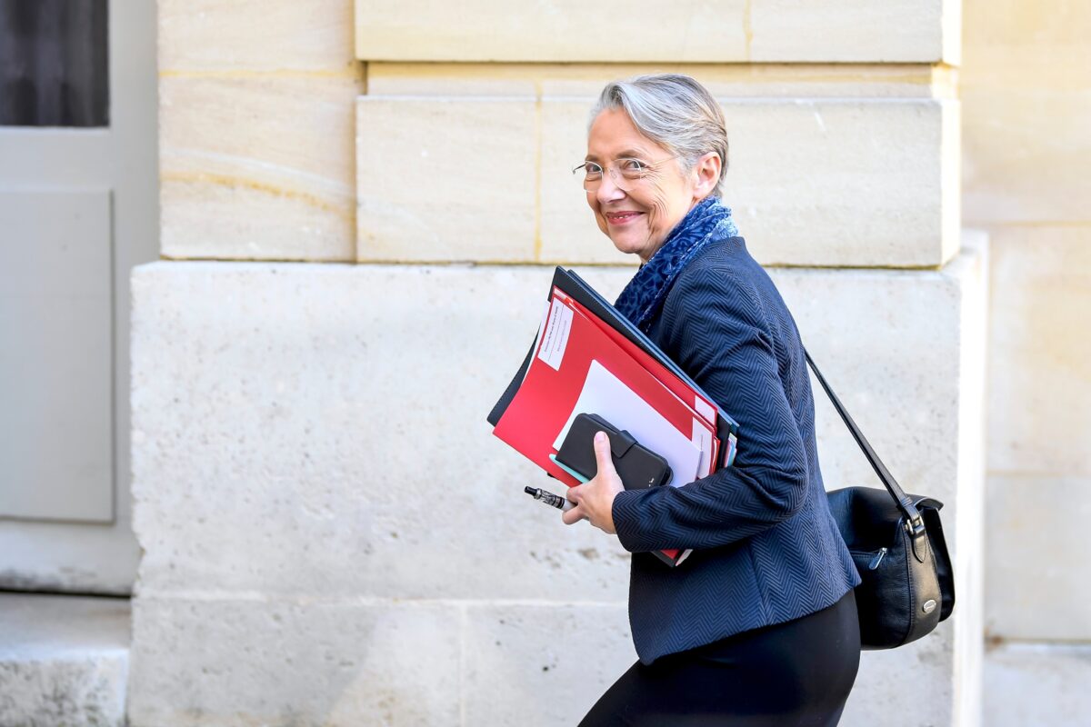 elisabeth-borne-clarifications-canicule-fiscalite-alccol