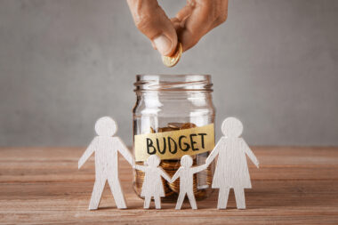 Budget familial, économie, rentrée scolaire, enfant, parents