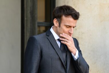 Emmanuel Macron, président, France, mandats présidentiels, opposition, Constitution