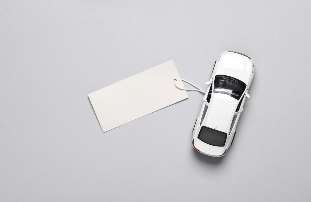 voiture, panneau à vendre, arrière voiture, interdiction, amende, véhicule