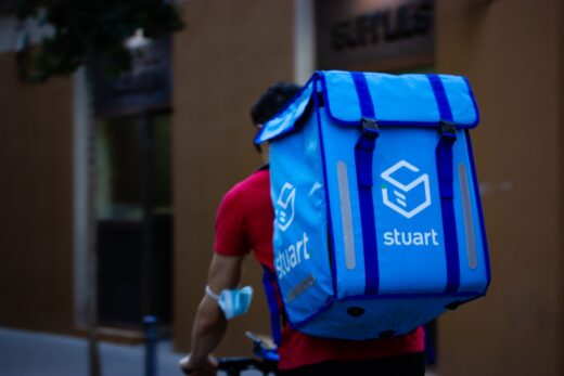 Stuart, filiale La Poste, rachat, Murates, entreprise allemande de holding