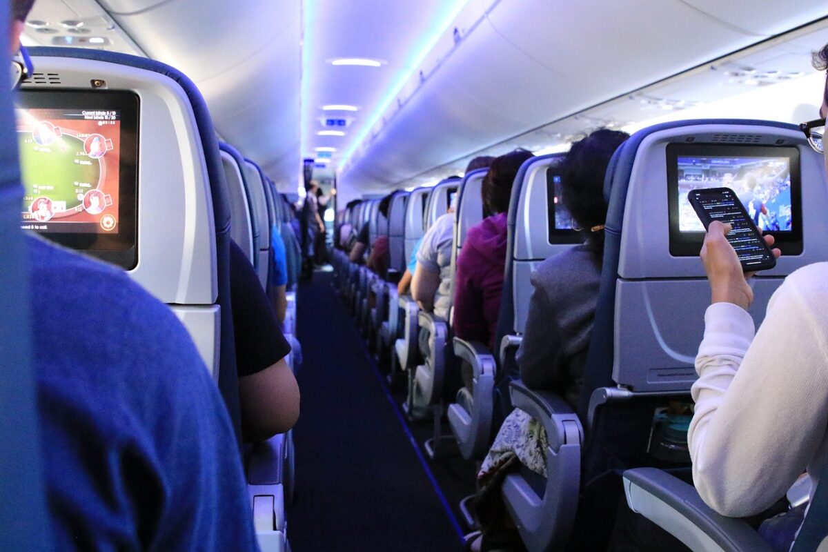Reservees Aux Adultes Compagnie Aerienne Europe