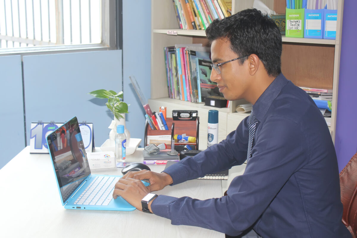 france-bureau-presence-travail-teletravail