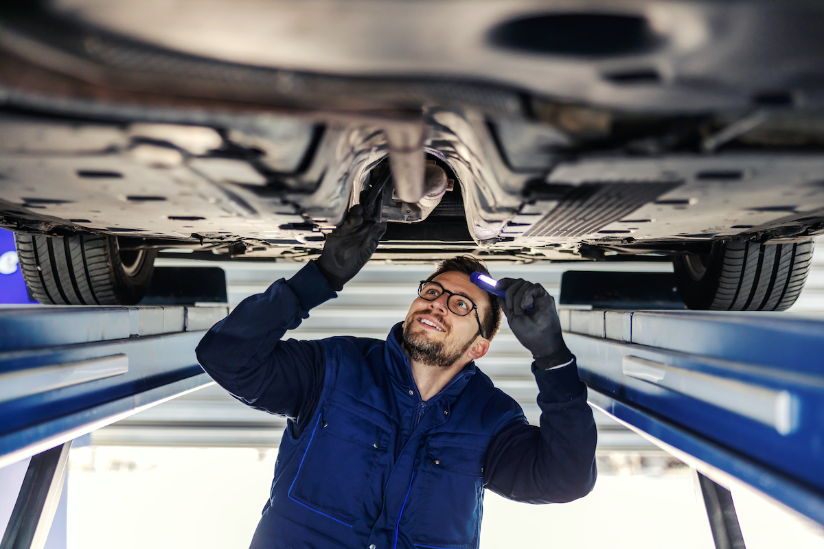 contrôle technique, automobiliste, voiture, garagistes, tarifs, départements, prix, disparité, carburation, classement, Simplauto, étude 2023