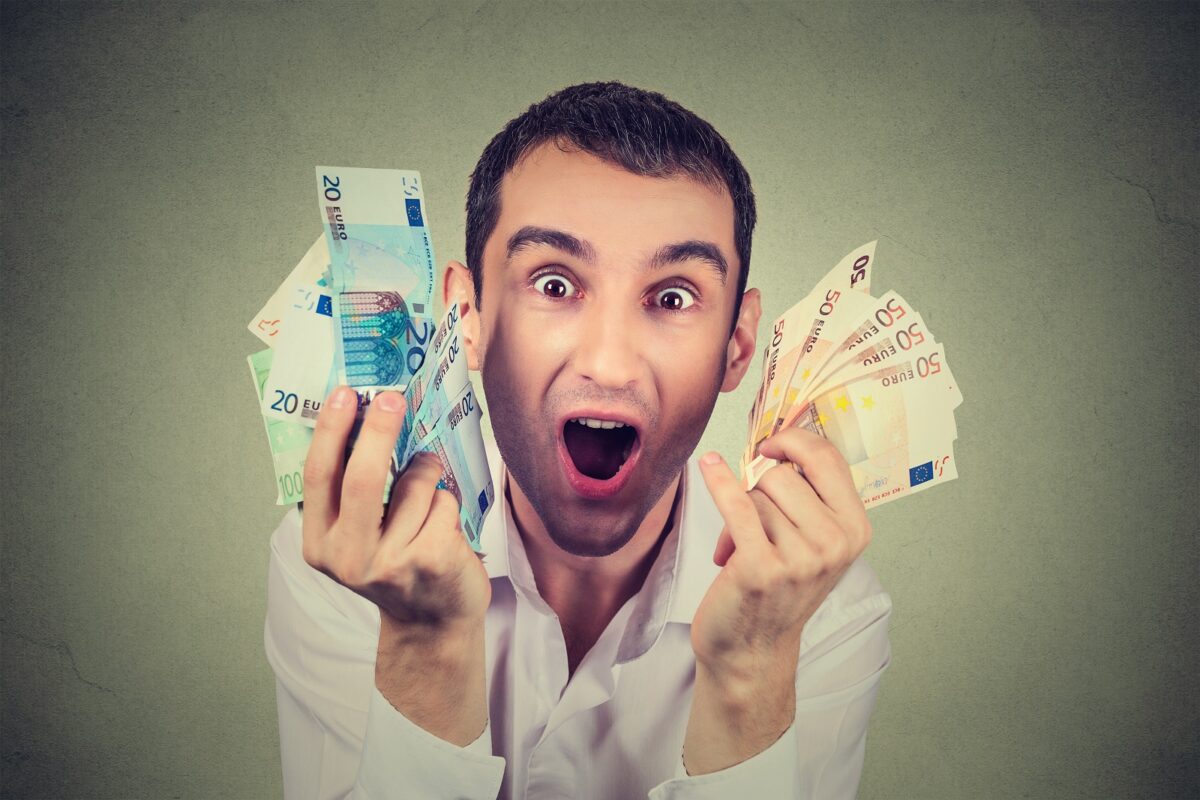 smic, 2024, hausse, montant, net, coup de pouce, france, salaire