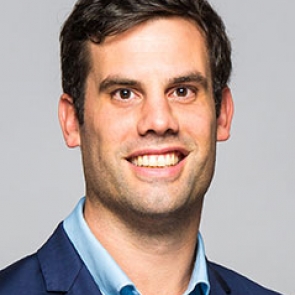 000000216768 L Web Benjamin Zimmer
