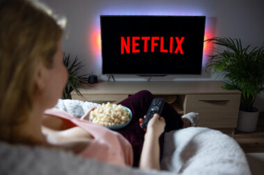 Netflix, plateforme de streaming, publicité, offre, Standard avec pubs, Amazon, Amazon Prime Video, Disney +, abonné, concurrence