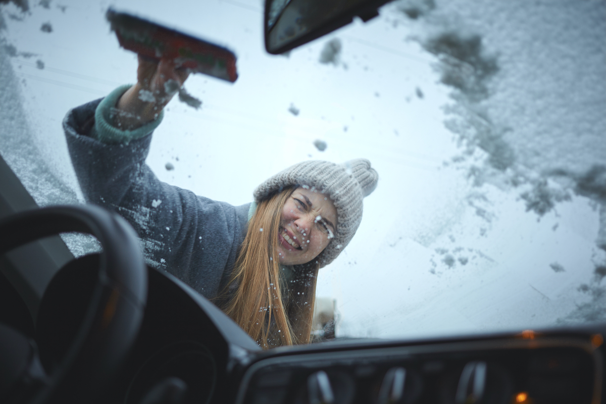 automobiliste, pare-brise, dégivrer, givre, amende, infraction