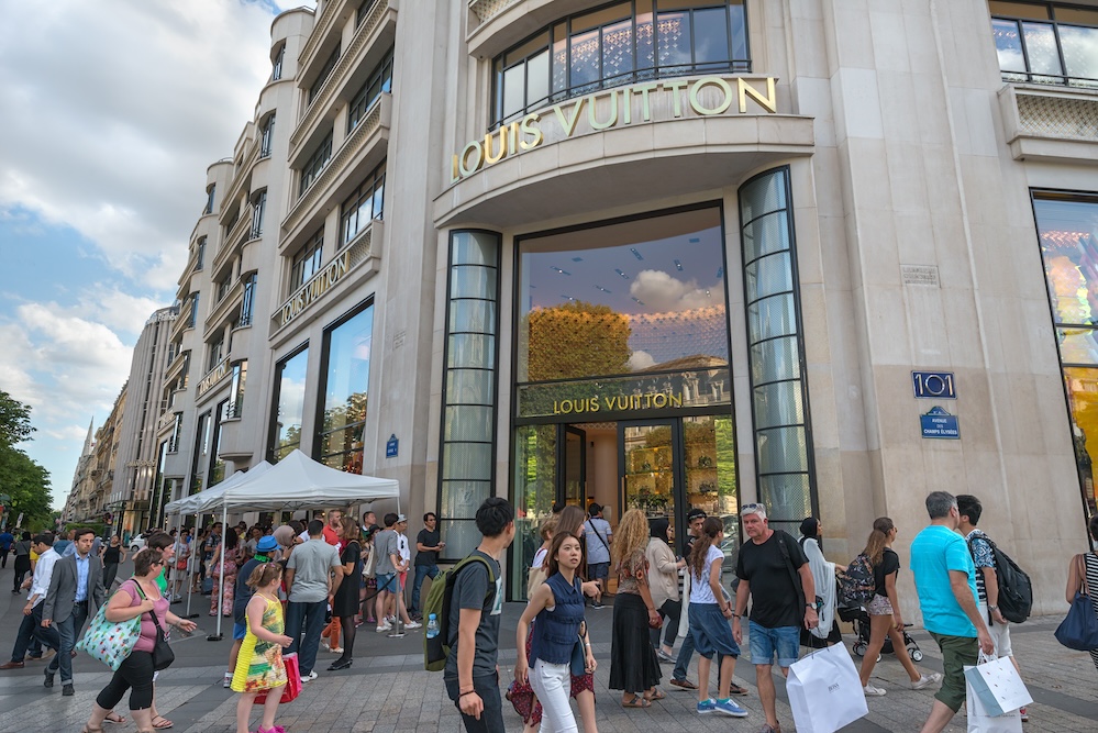 lvmh-luxe-record-benefices-bernard-arnault