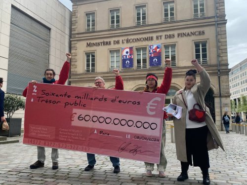 Attac Cheque Superprofits Taxe Dette France