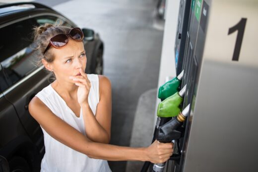 carburant, prix, hausse, essence, diesel, france, chèque carburant
