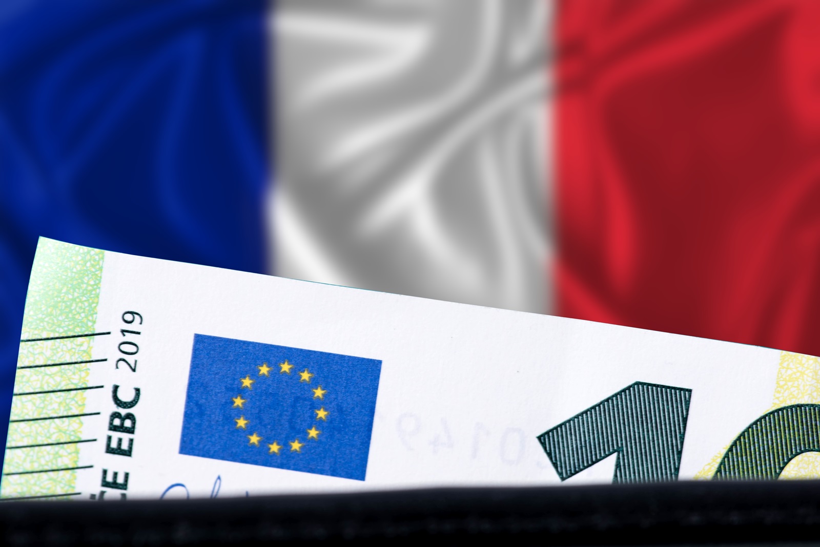 In een gespannen geopolitieke context verlagen Fitch en Moody's de rating van Frankrijk niet