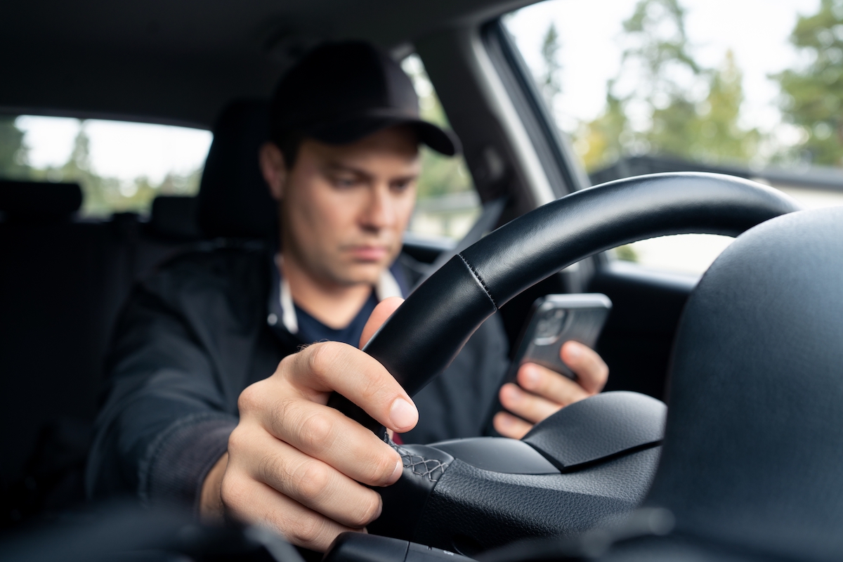 sms, automobile, volant, étude, personnalité, psychopathe, conducteur, danger, accident, infraction