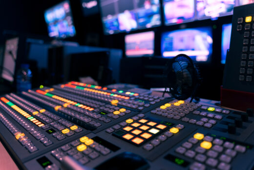 audiovisuel, réforme de l'audiovisuel, proposition de loi, plafond, recette publicitaire, radio privée, commission des affaires culturelles et de l'éducation, France Télévision, Radio France, Rachida Dati, gouvernement, tranche horaire