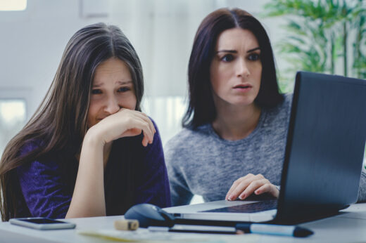 reseaux sociaux-15 ans-enfants-parents-fraude