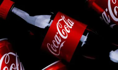 Bouteilles en plastique : l’UE fait plier Coca-Cola, Nestlé et Danone