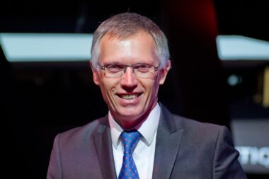 Automobile : chez Stellantis, démission surprise de Carlos Tavares