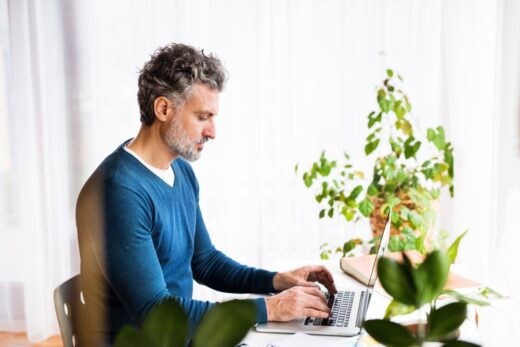 Télétravail : le top 8 des métiers où l’on travaille sans mettre un pied au bureau