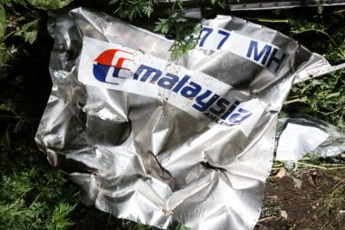 Le 17 juillet 2014, à 13 h 20 UTC, le vol MH17 de la Malaysia Airlines disparaît des radars au-dessus de l’est de l’Ukraine.