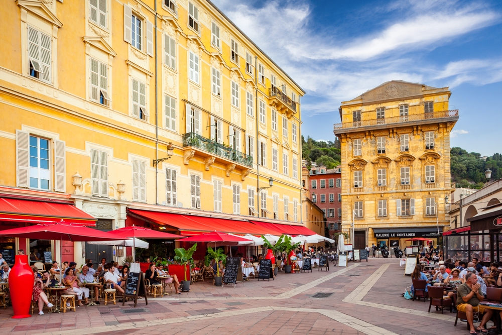 Villes - Engagée depuis plusieurs années dans une politique rigoureuse de propreté, la ville de Nice conserve sa cinquième étoile au label « Ville Éco-propre »