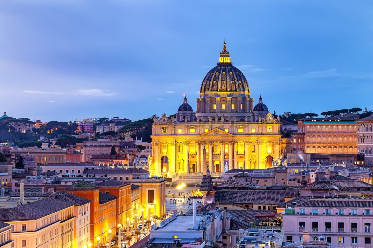 leonXIV-pape-americain-face-fractures-eglise