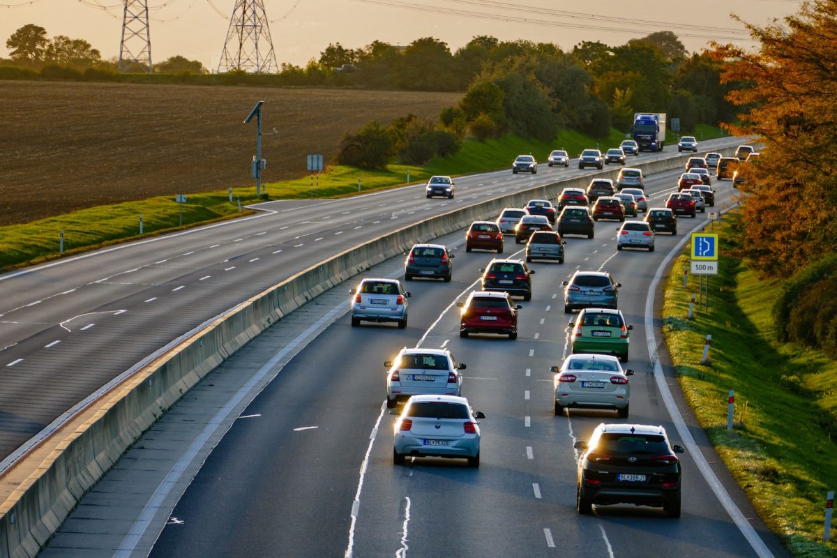 Autoroutes : 22 % des Français jettent encore leurs déchets par la fenêtre