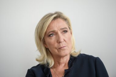 Marine Le Pen Juge Impossible De Ne Pas Censurer Le Gouvernement S Il Ne Revoie Pas Sa Copie