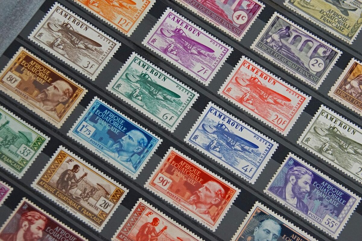 D'année en année, La Poste augmente considérablement le prix de ses timbres. Pixabay